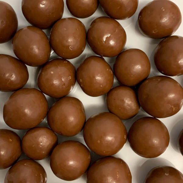 Haselnuss-Praliné Dragees von Noalya aus Italien.